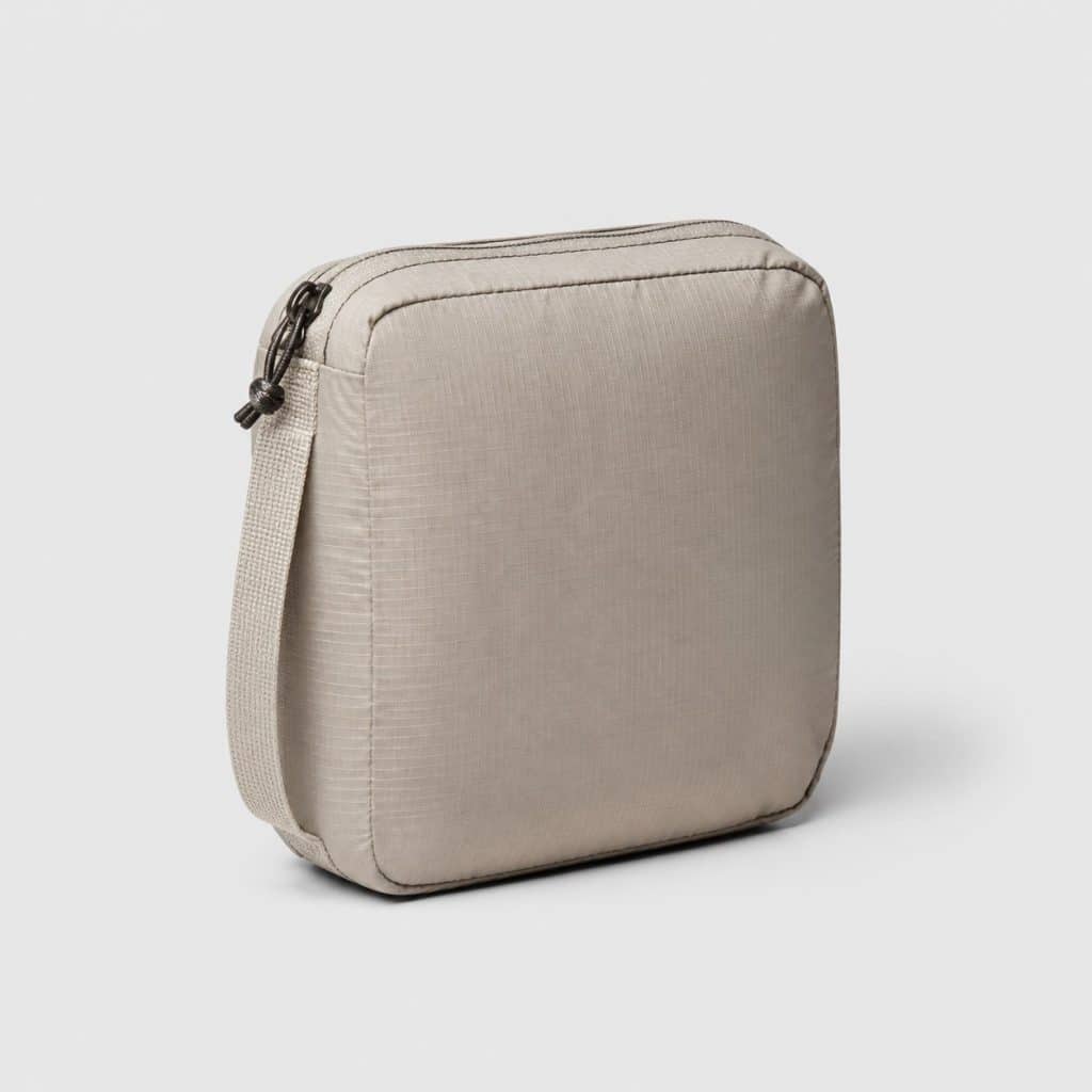 Drap de sac hybride voyage et randonnée compressible