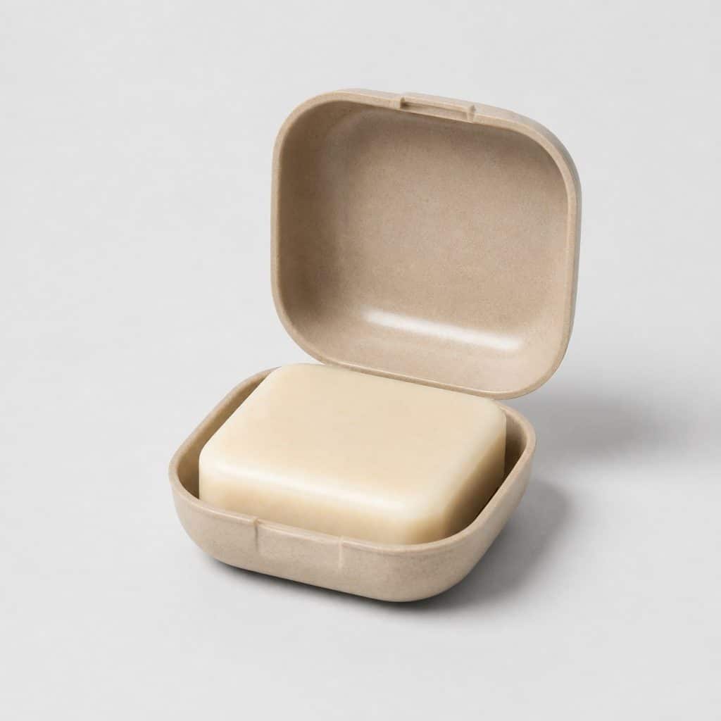 Savon biodégradable solide pour usage extérieur